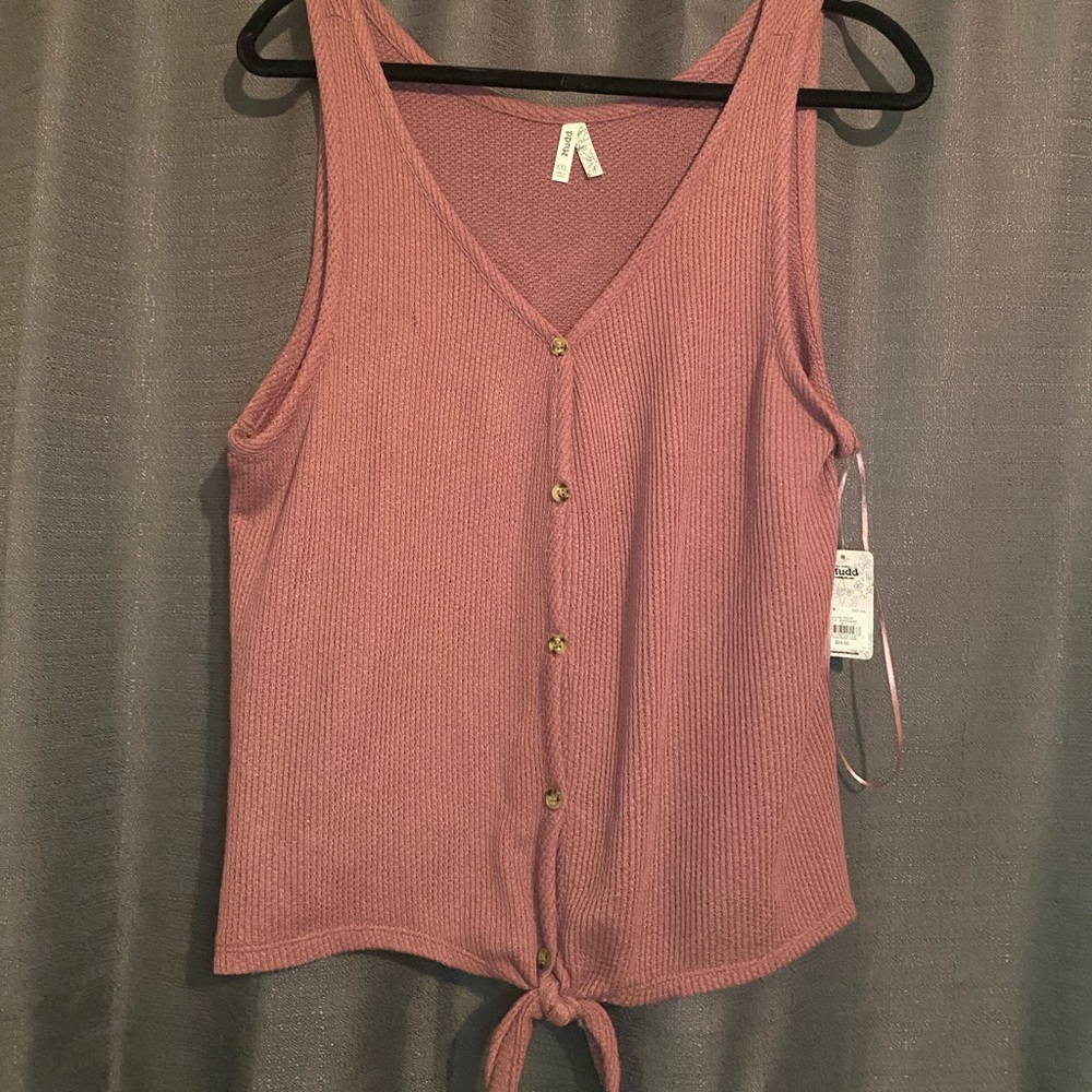 ⭐️ SOLD ⭐️ Tank Top